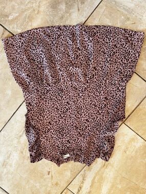 Mauve Leopard Flutter Sleeve- Women's Blouse
